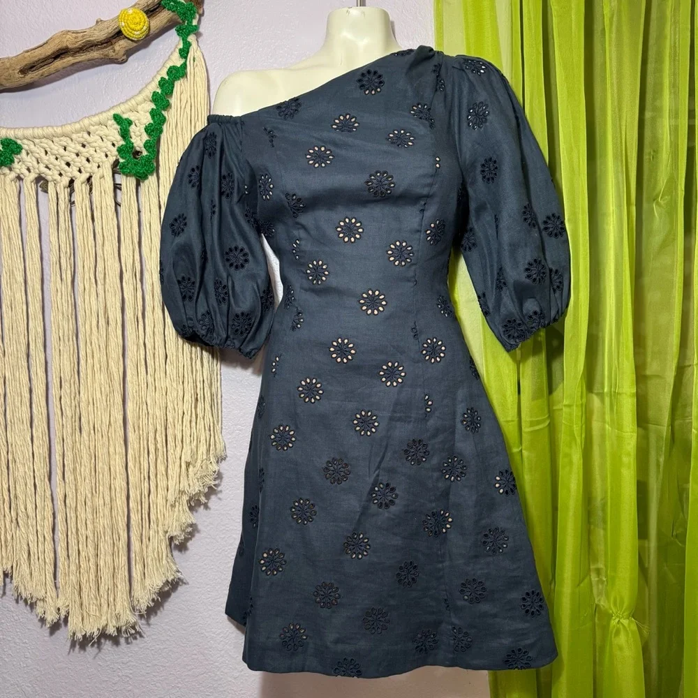 Sold - Picture 3 of 12